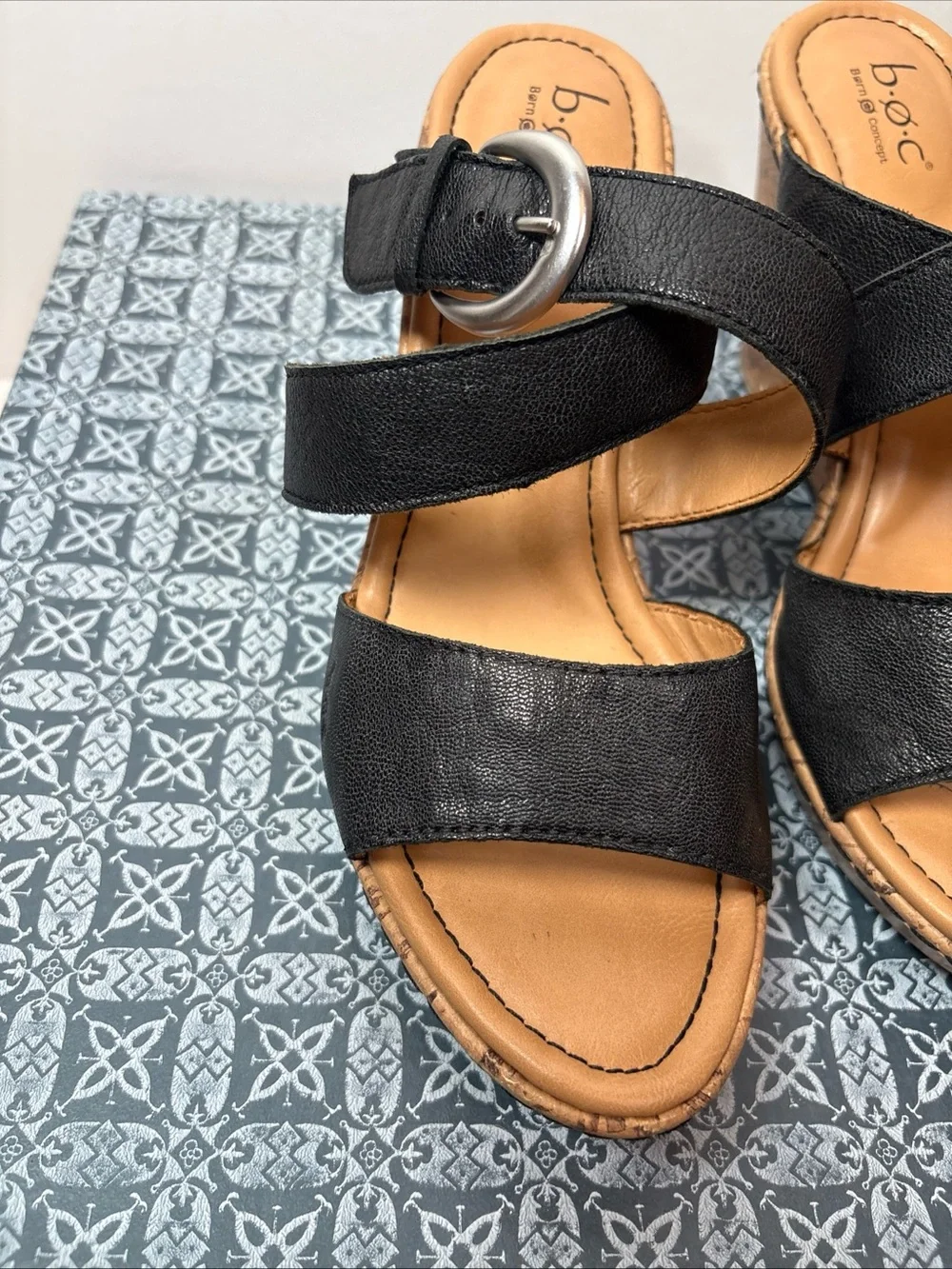 b.o.c Born Black Leather Cork Wedge Buckle Strap Sandals Women’s US 9 M